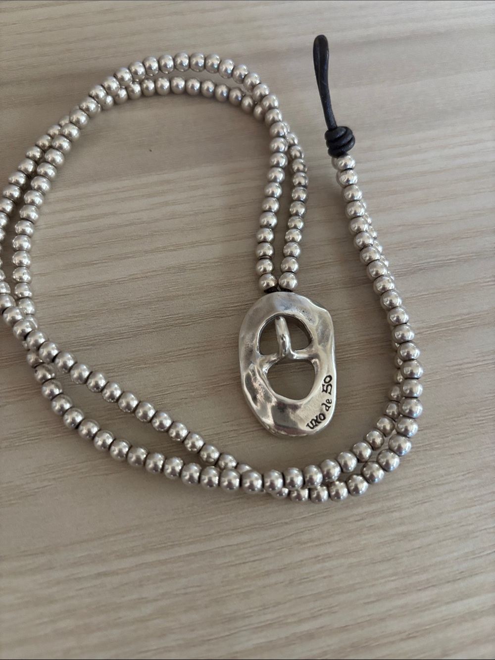 UNO de 50 Silver Beaded wrap Bracelet with Organic Toggle
